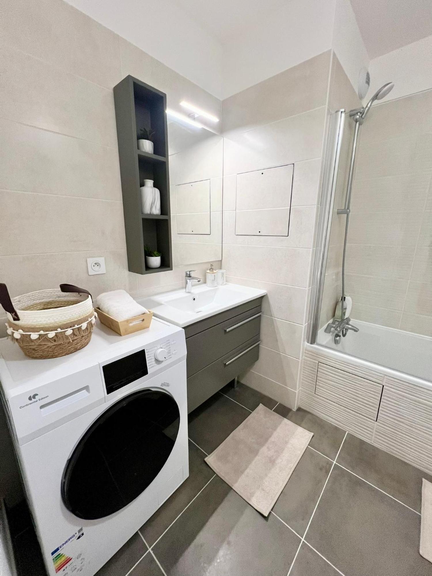 Appartement Neuf Et Spacieux 클리시 외부 사진