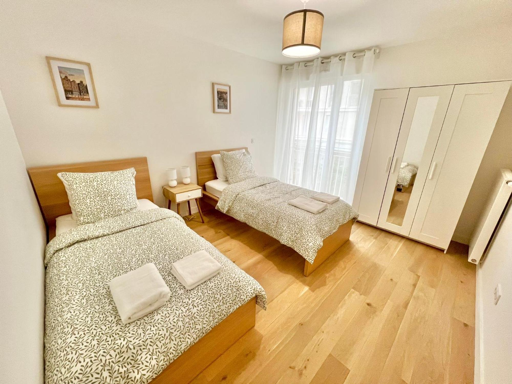 Appartement Neuf Et Spacieux 클리시 외부 사진