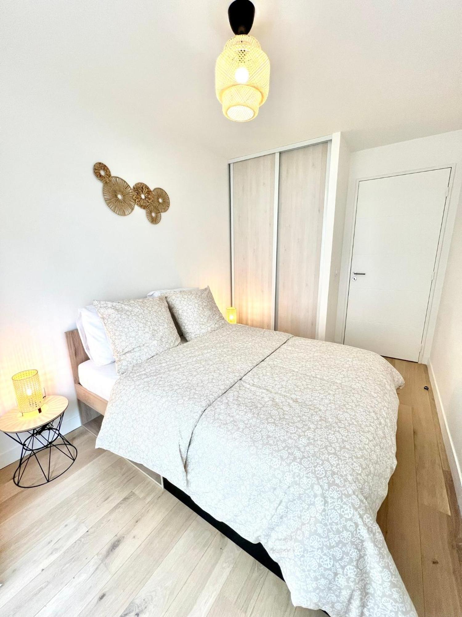 Appartement Neuf Et Spacieux 클리시 외부 사진